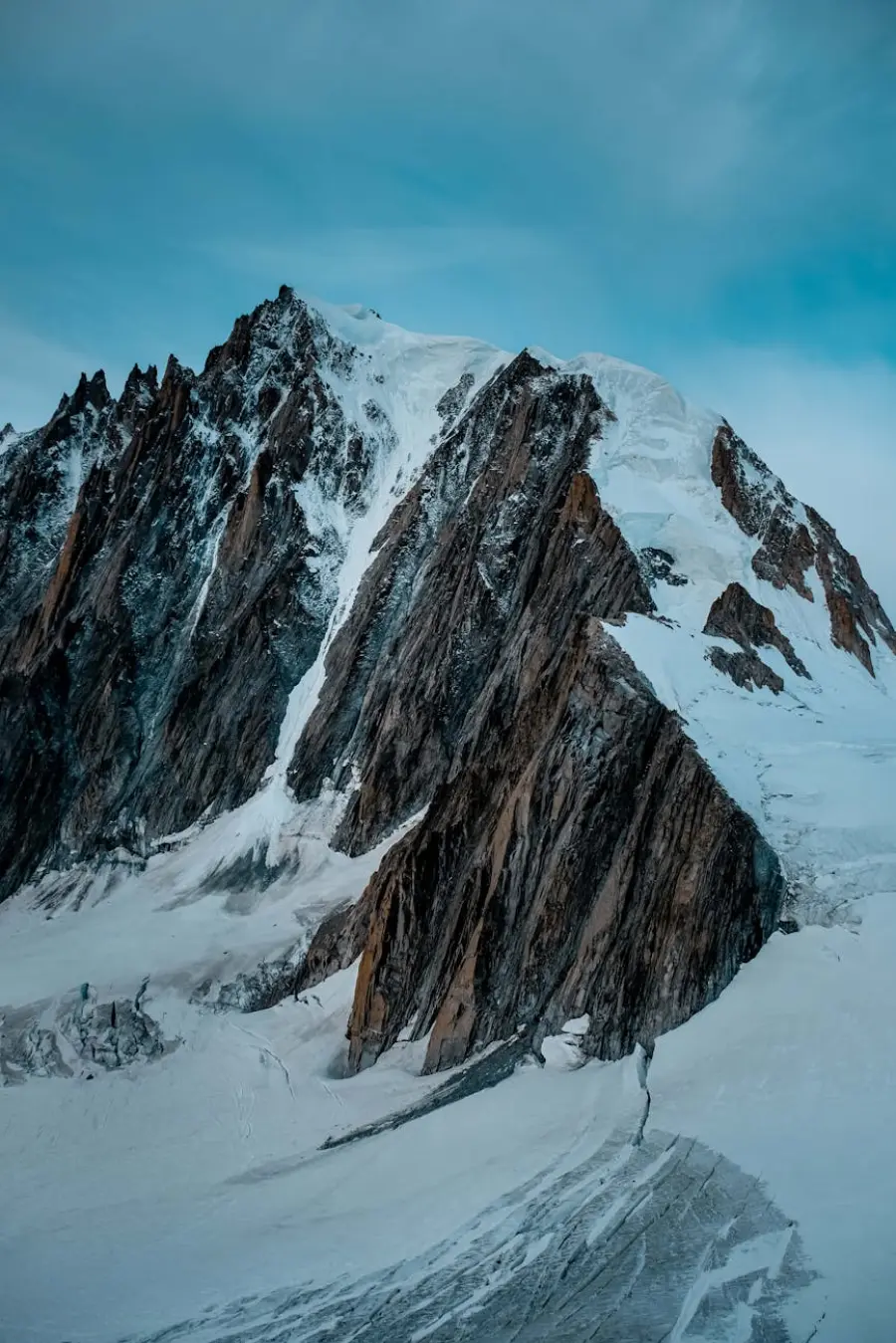 Monte Bianco, corso gratuito di sicurezza su ghiacciaio per giovani tra 18 e 22 anni