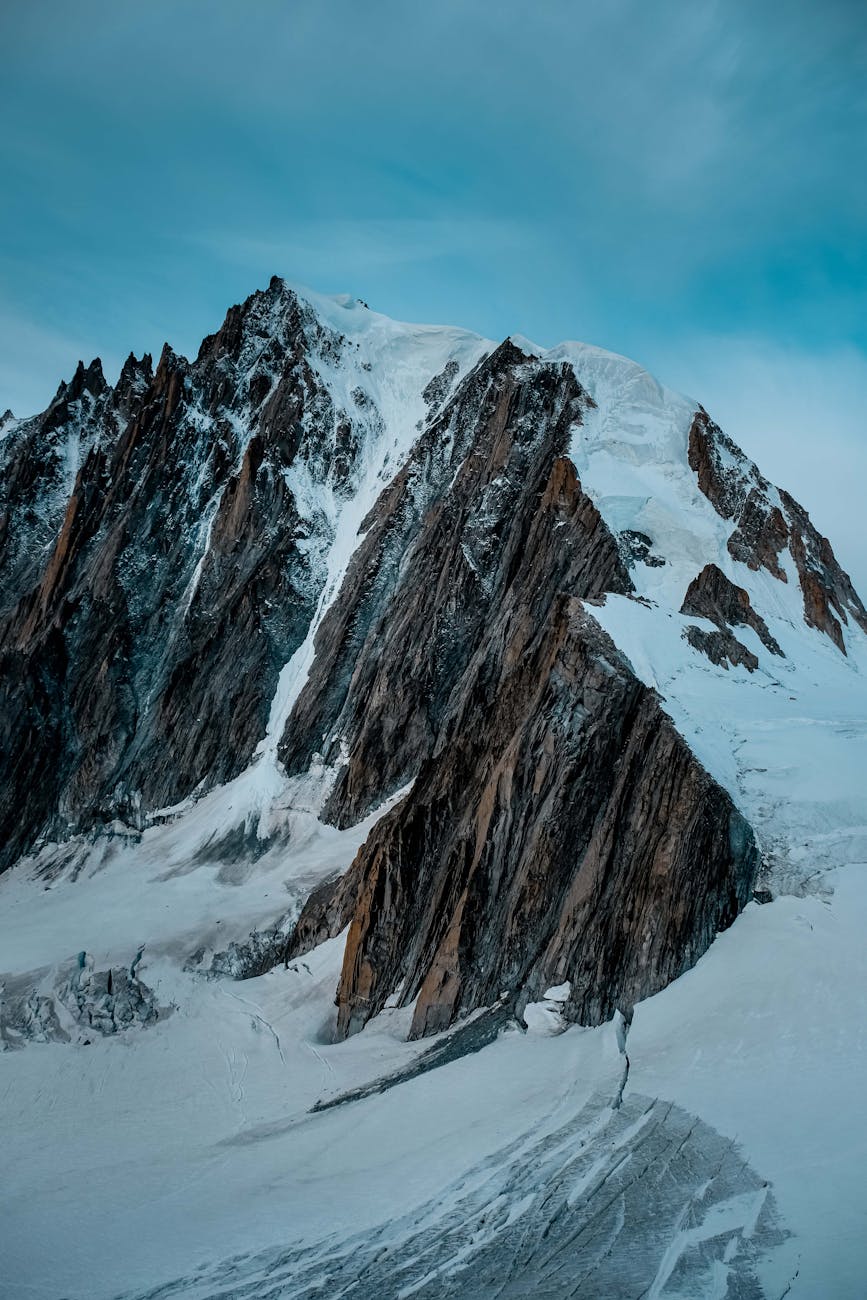 Monte Bianco, corso gratuito di sicurezza su ghiacciaio per giovani tra 18 e 22 anni