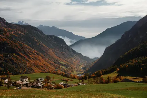 Cosa fare in Valle d'Aosta in estate: escursioni, festival e le mete per ogni tipo di viaggiatore